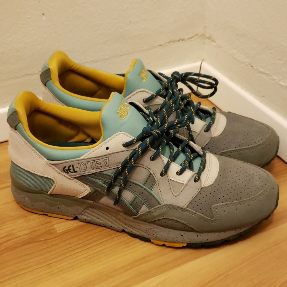 Asics Gel-Lyte V sz.10 Super Clean